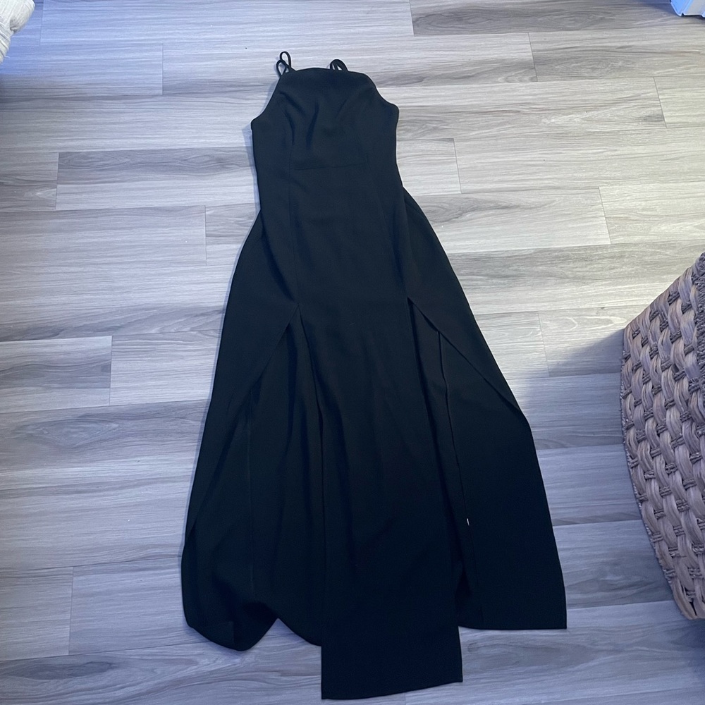 Long strappy dress with cross cross back
